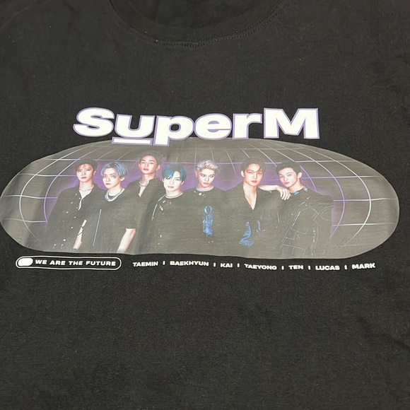 New K-Pop SuperM T-Shirt Concert We Are The Future Size 2XL - Picture 1 of 4
